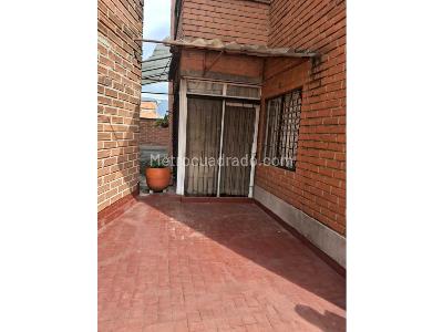 Apartamento de 3 alcobas en venta en Laureles Estadio, Medellín, 130 m² · foto 10 de 17