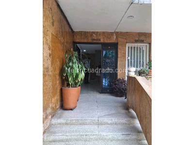 Apartamento de 3 alcobas en venta en Laureles Estadio, Medellín, 130 m² · foto 12 de 17