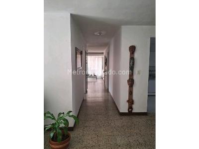 Apartamento de 3 alcobas en venta en Laureles Estadio, Medellín, 130 m² · foto 14 de 17