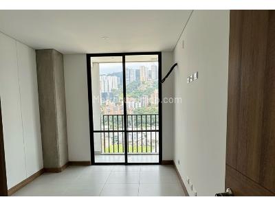 Apartamento de 2 alcobas en venta en El Poblado, Medellín, 94 m² · foto 13 de 14