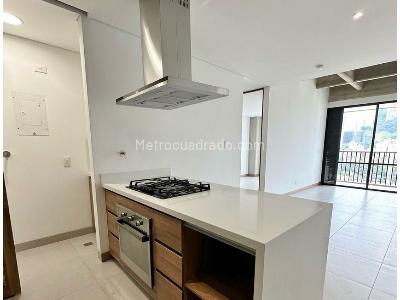 Apartamento de 2 alcobas en venta en El Poblado, Medellín, 94 m² · foto 8 de 14