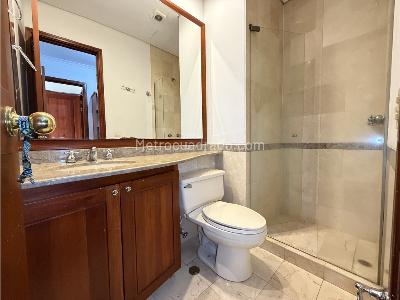 Apartamento de 3 alcobas en venta en El Poblado, Medellín, 316 m² · foto 16 de 20