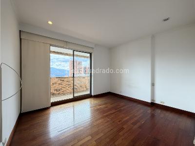 Apartamento de 3 alcobas en venta en El Poblado, Medellín, 316 m² · foto 17 de 20