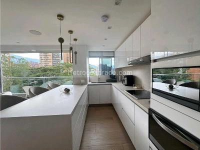 Apartamento de 3 alcobas en venta en Tranversal Intermedia, Envigado, 90 m² · foto 3 de 20
