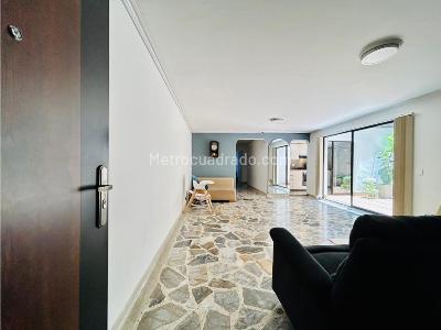 Apartamento de 3 alcobas en venta en Cerro Nutibara, Medellín, 128 m² · foto 2 de 19