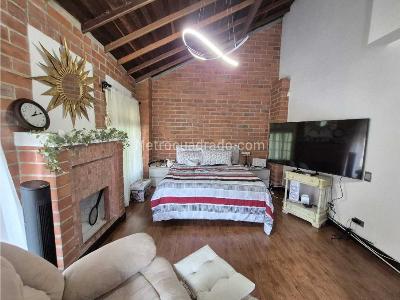 Casa de 4 alcobas en venta en Las Lomitas, Sabaneta, 291 m² · foto 12 de 16