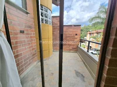 Casa de 4 alcobas en venta en Las Lomitas, Sabaneta, 291 m² · foto 13 de 16