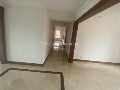 Apartamento de 3 alcobas en venta en El Poblado Milla De Oro, Medellín, 193 m² · foto 15 de 20