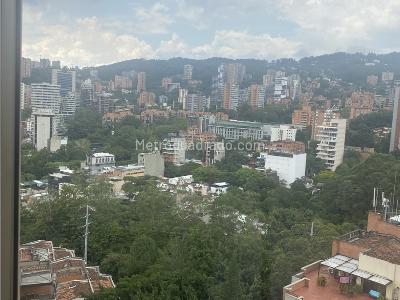 Apartamento de 3 alcobas en venta en El Poblado Milla De Oro, Medellín, 193 m² · foto 2 de 20
