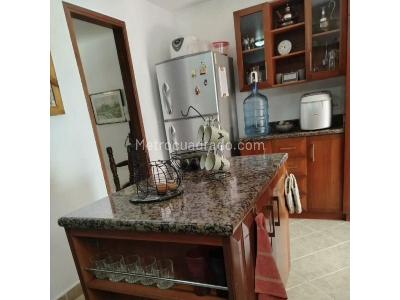Casa de 5 alcobas en venta en Los Alcazares, Sabaneta, 187 m² · foto 6 de 12