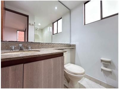 Apartamento de 3 alcobas en venta en El Tesoro, Medellín, 114 m² · foto 10 de 15