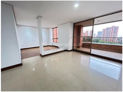 Apartamento de 3 alcobas en venta en El Tesoro, Medellín, 114 m² · foto 2 de 15