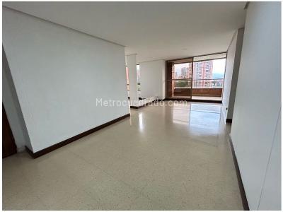 Apartamento de 3 alcobas en venta en El Tesoro, Medellín, 114 m² · foto 4 de 15