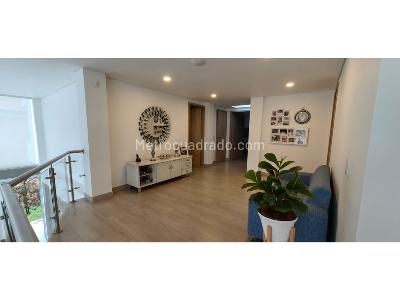 Casa de 4 alcobas en venta en Pan De Azucar, Sabaneta, 528 m² · foto 10 de 14
