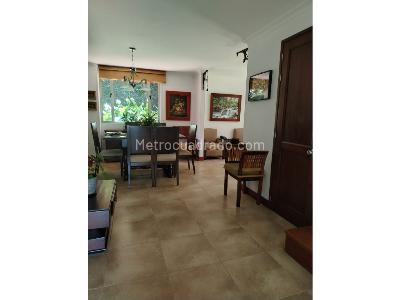 Casa de 4 alcobas en venta en Los Alcazares, Sabaneta, 190 m² · foto 3 de 20