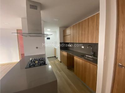 Apartamento en venta en Los Colores, Medellín · foto 3 de 8