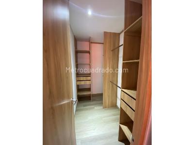 Apartamento en venta en Los Colores, Medellín · foto 6 de 8