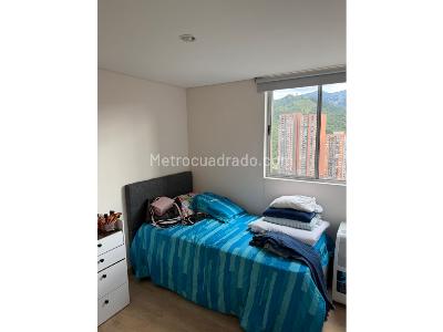 Apartamento de 3 alcobas en venta en Loma De San Jose, Sabaneta, 93 m² · foto 12 de 13