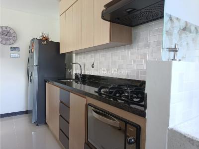 Apartamento de 2 alcobas en venta en Loma De Las Brujas, Envigado, 81 m² · foto 4 de 20