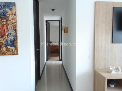 Apartamento de 2 alcobas en venta en Loma De Las Brujas, Envigado, 81 m² · foto 15 de 20