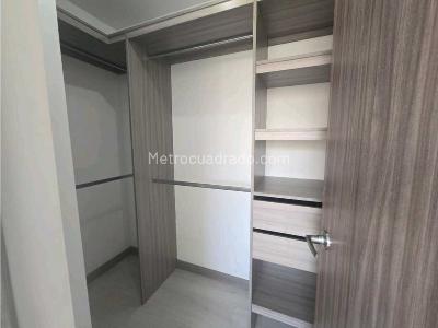 Apartamento de 3 alcobas en venta en Loma De San Jose, Sabaneta, 119 m² · foto 11 de 20