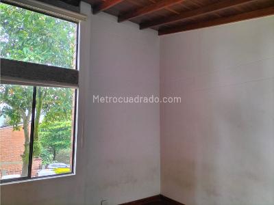 Casa de 3 alcobas en venta en Escobero, Envigado, 147 m² · foto 19 de 20