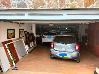 Casa de 3 alcobas en venta en San Jose, Sabaneta, 340 m² · foto 5 de 20