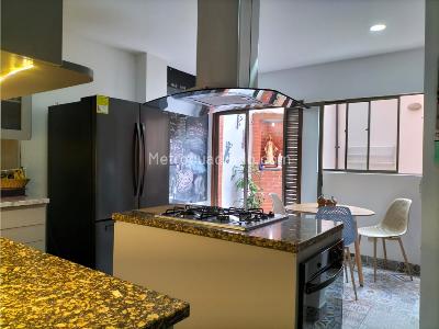 Casa de 3 alcobas en venta en San Jose, Sabaneta, 340 m² · foto 17 de 20