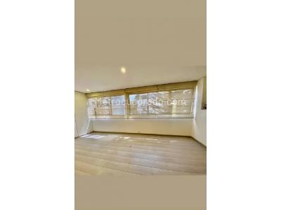 Apartamento de 4 alcobas en venta en El Poblado, Medellín, 230 m² · foto 4 de 18