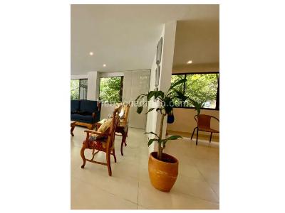 Apartamento de 4 alcobas en venta en El Poblado, Medellín, 230 m² · foto 8 de 18