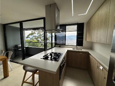 Apartamento de 3 alcobas en venta en Las Palmas, Medellín, 88 m² · foto 2 de 20