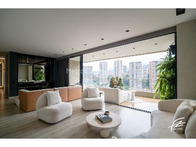 Apartamento de 3 alcobas en venta en El Poblado, Medellín, 198 m² · foto 2 de 20