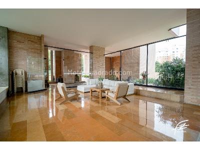 Apartamento de 3 alcobas en venta en El Poblado, Medellín, 198 m² · foto 19 de 20