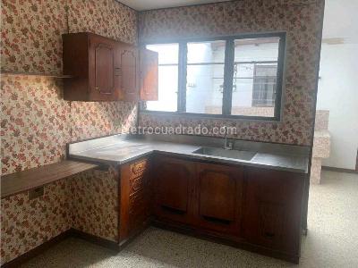 Casa de 4 alcobas en venta en Conquistadores, Medellín, 232 m² · foto 5 de 19