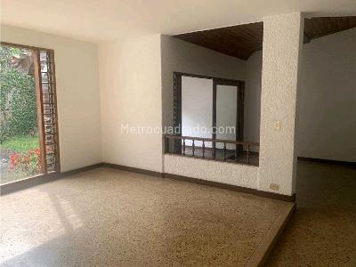 Casa de 4 alcobas en venta en Conquistadores, Medellín, 232 m² · foto 6 de 19