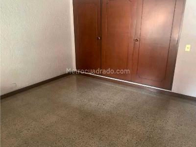 Casa de 4 alcobas en venta en Conquistadores, Medellín, 232 m² · foto 15 de 19
