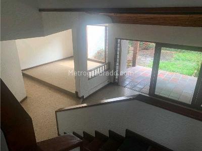 Casa de 4 alcobas en venta en Conquistadores, Medellín, 232 m² · foto 17 de 19