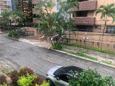 Casa de 4 alcobas en venta en Conquistadores, Medellín, 232 m² · foto 18 de 19