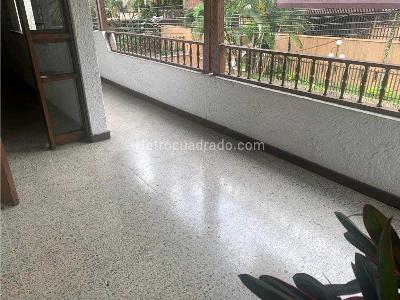 Casa de 4 alcobas en venta en Conquistadores, Medellín, 232 m² · foto 19 de 19