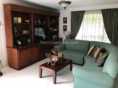 Casa de 4 alcobas en venta en Belen, Medellín, 180 m² · foto 2 de 16