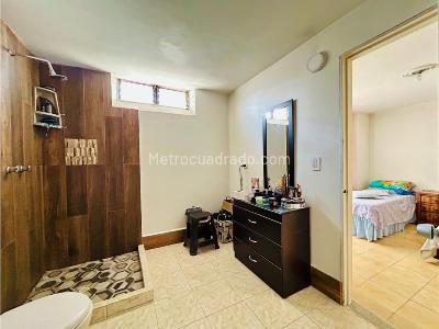 Apartamento de 3 alcobas en venta en Estadio, Medellín, 132 m² · foto 7 de 13