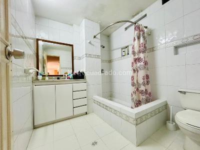 Apartamento de 3 alcobas en venta en Estadio, Medellín, 132 m² · foto 9 de 13