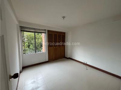 Apartamento de 3 alcobas en arriendo en Loma Benedictinos, Envigado, 89 m² · foto 2 de 17