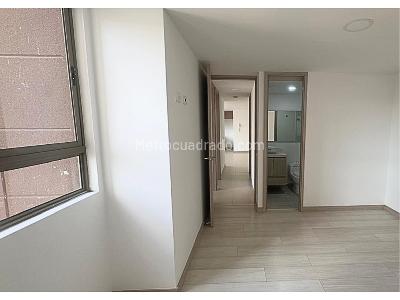 Apartamento de 3 alcobas en venta en Las Lomitas, Sabaneta, 110 m² · foto 13 de 19
