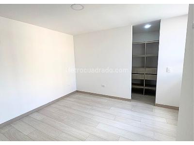 Apartamento de 3 alcobas en venta en Las Lomitas, Sabaneta, 110 m² · foto 15 de 19