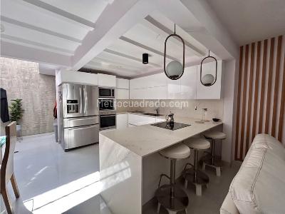 Casa de 3 alcobas en venta en Diego Echavarria, Medellín, 174 m² · foto 15 de 20