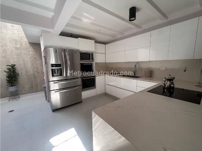 Casa de 3 alcobas en venta en Diego Echavarria, Medellín, 174 m² · foto 17 de 20