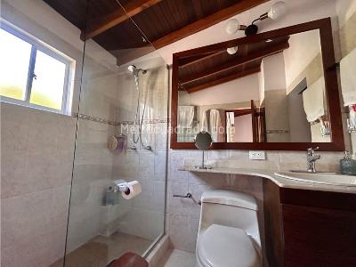 Casa de 3 alcobas en venta en Diego Echavarria, Medellín, 174 m² · foto 19 de 20