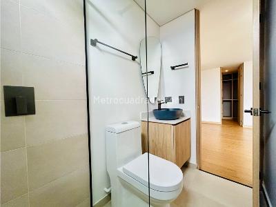 Apartamento de 3 alcobas en venta en La Castellana, Medellín, 178 m² · foto 6 de 17