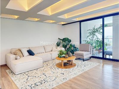 Apartamento de 4 alcobas en venta en Loma De Los Balsos, Medellín, 295 m² · foto 2 de 17